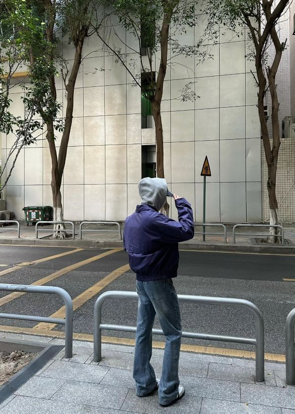 第一眼看穿搭还是看长相？