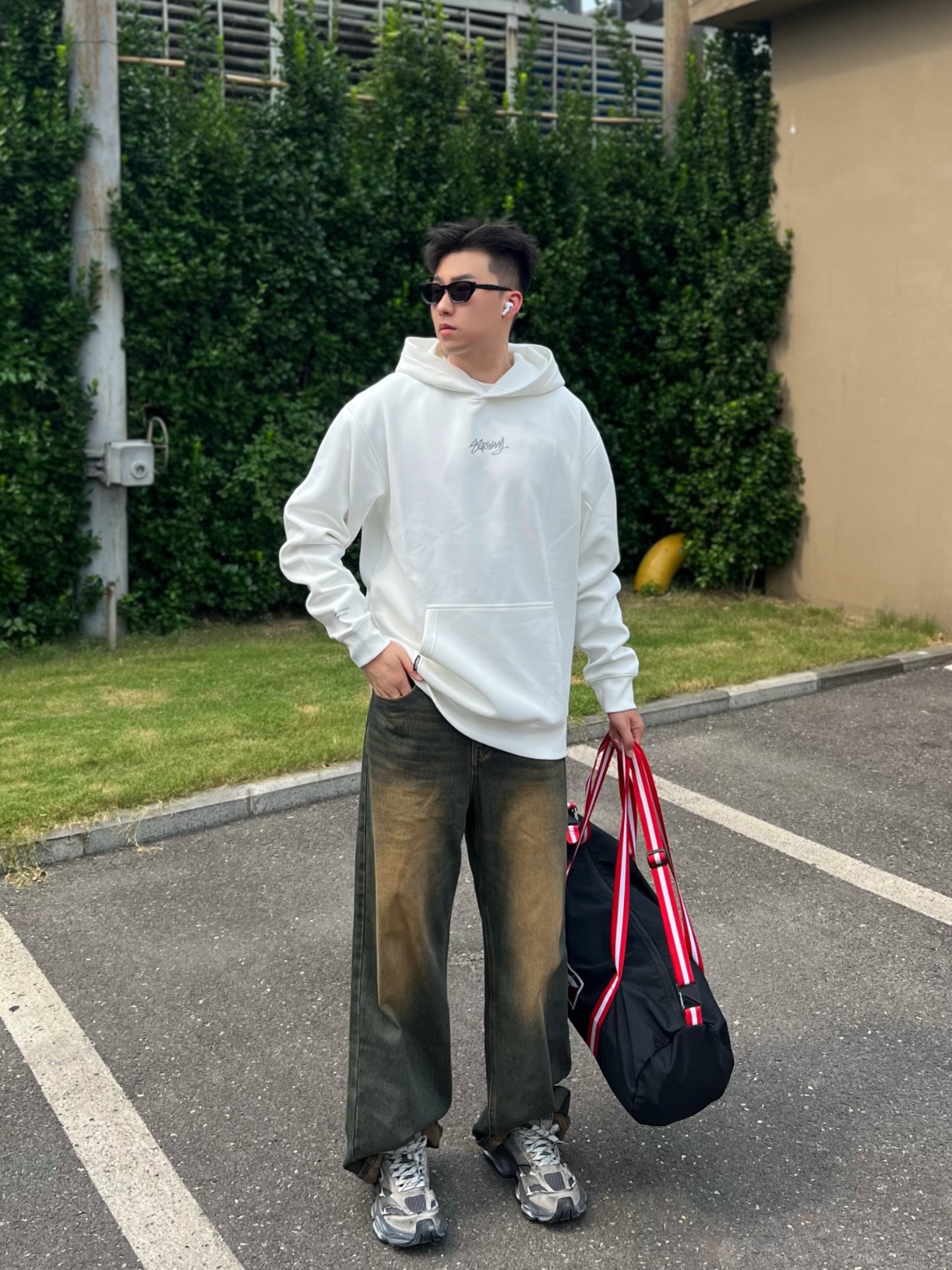 88rising 清爽干净的白色卫衣谁不爱呢