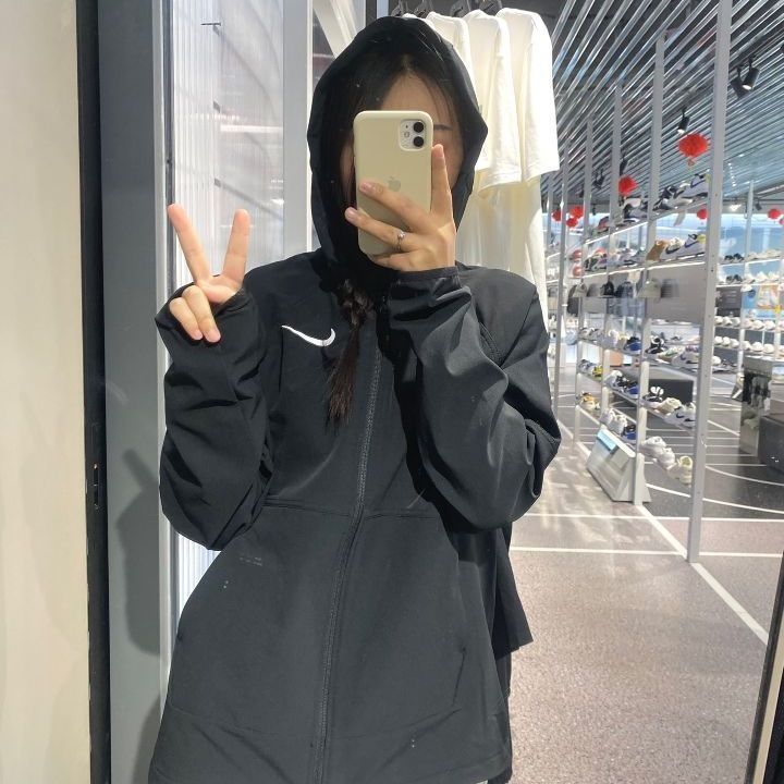 ✨💦👕爆款推荐：让你欲罢不能的Nike Dri-Fit训练梭织运动连帽夹克
