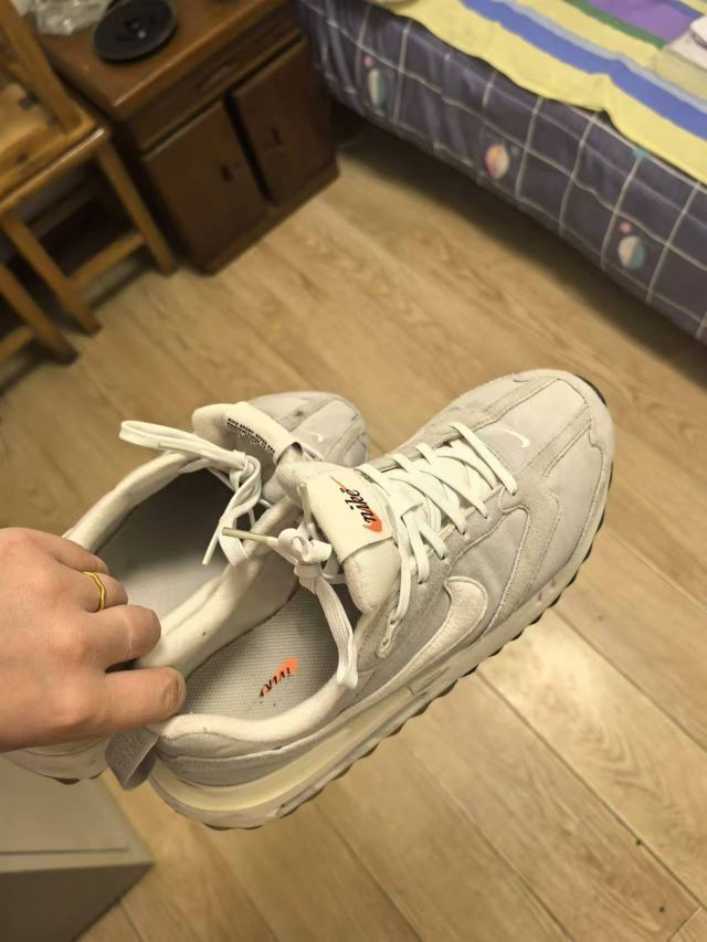 极度舒适的慢跑鞋