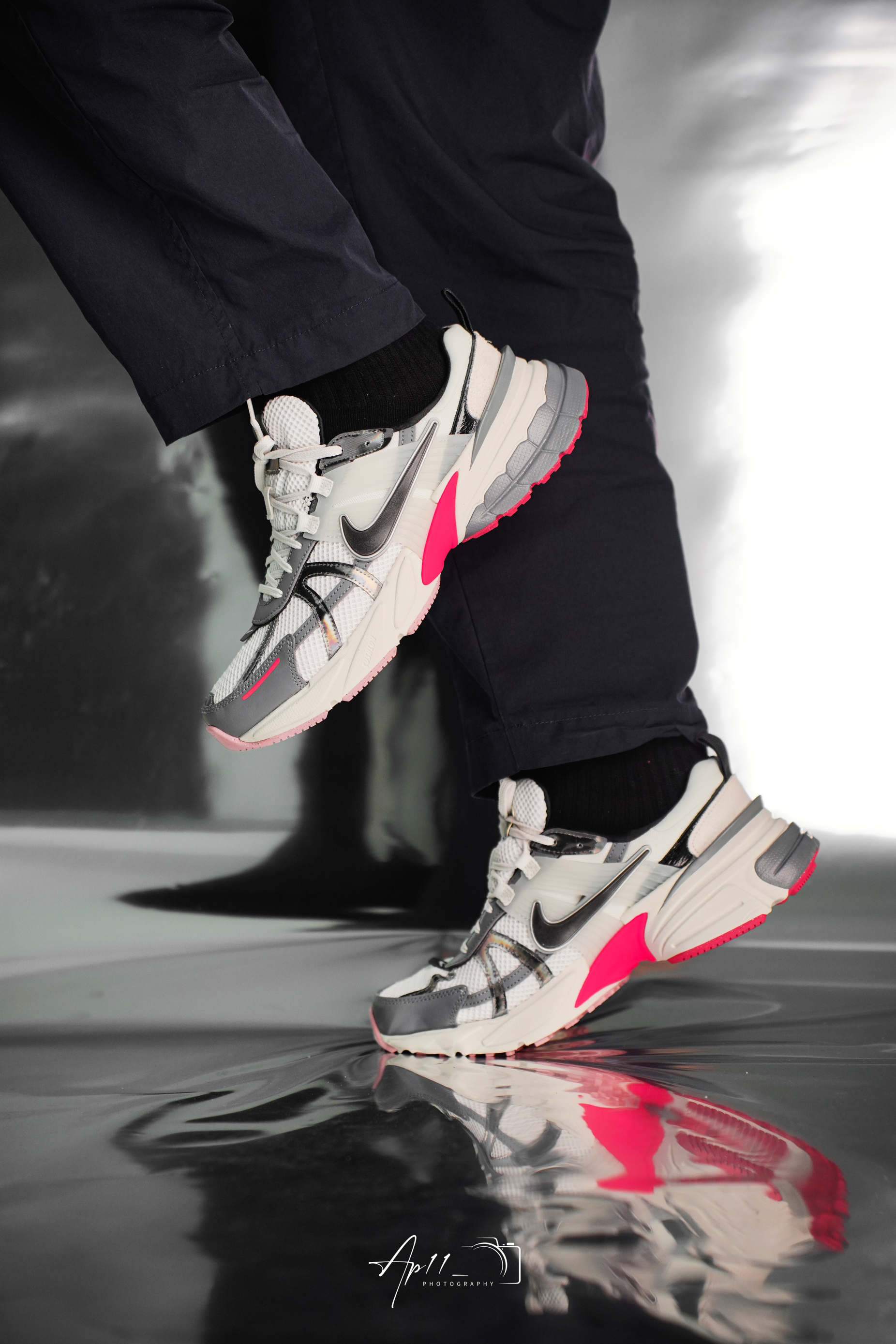千禧年时代美学“Nike V2K Run”