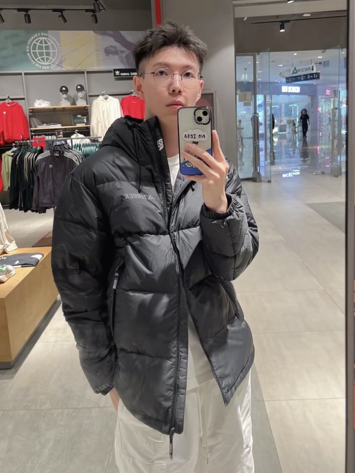 这羽绒服版型有点惊讶到我了