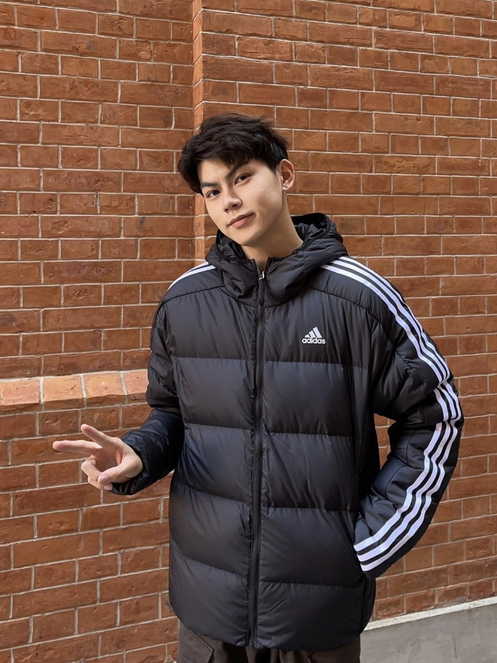 阿迪又又又上新啦羽绒服
