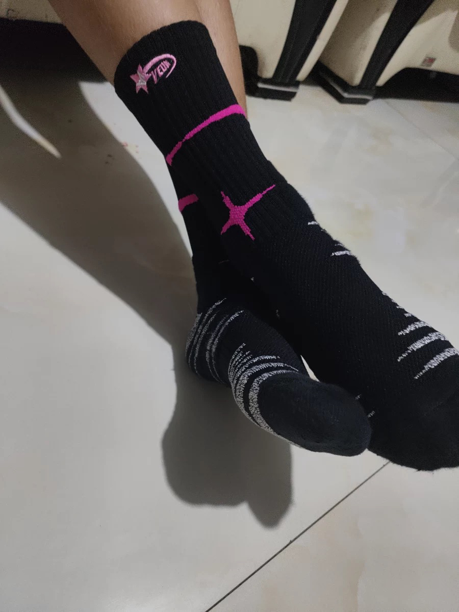给男友买的暖绒袜子高级又保暖开心坏了👍