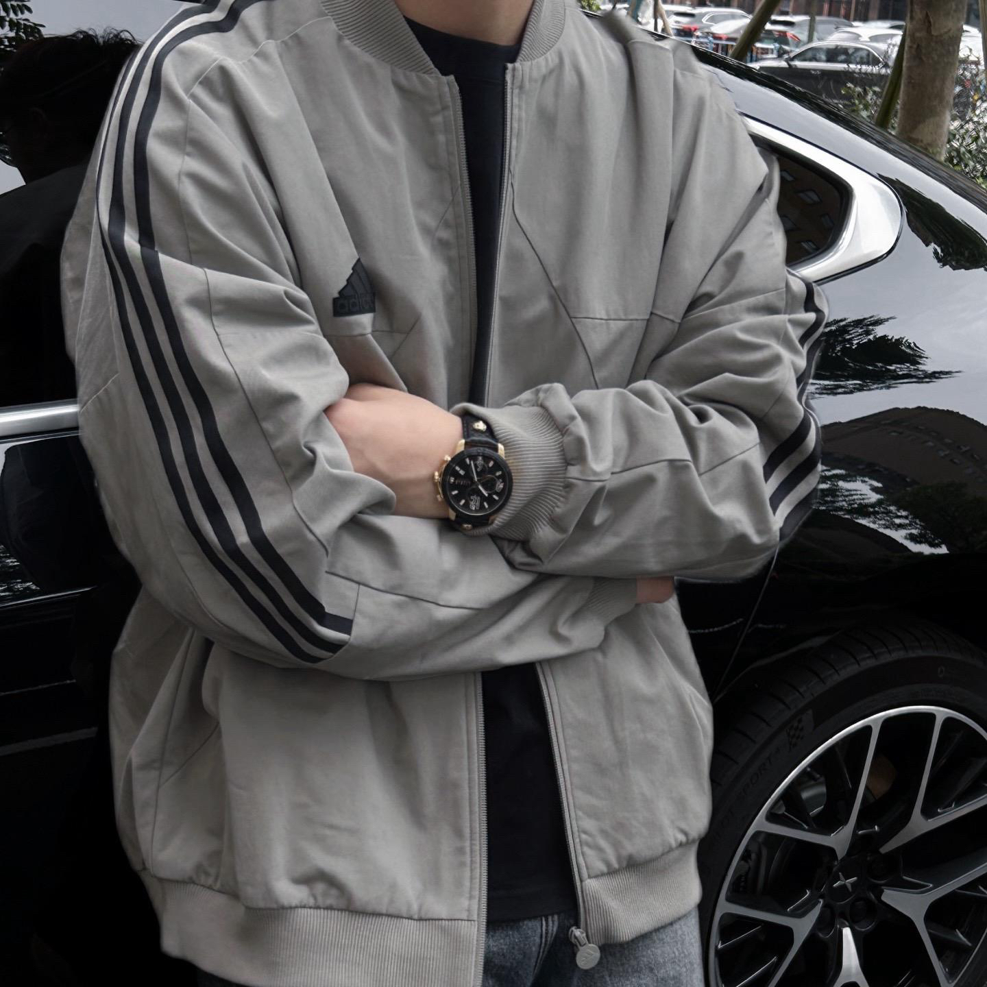 adidas外套 四个字：感觉至上