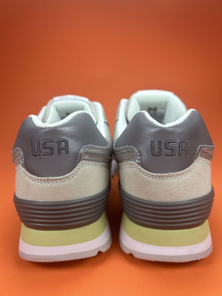 👟🌟 New Balance：时尚与舒适的完美伴侣