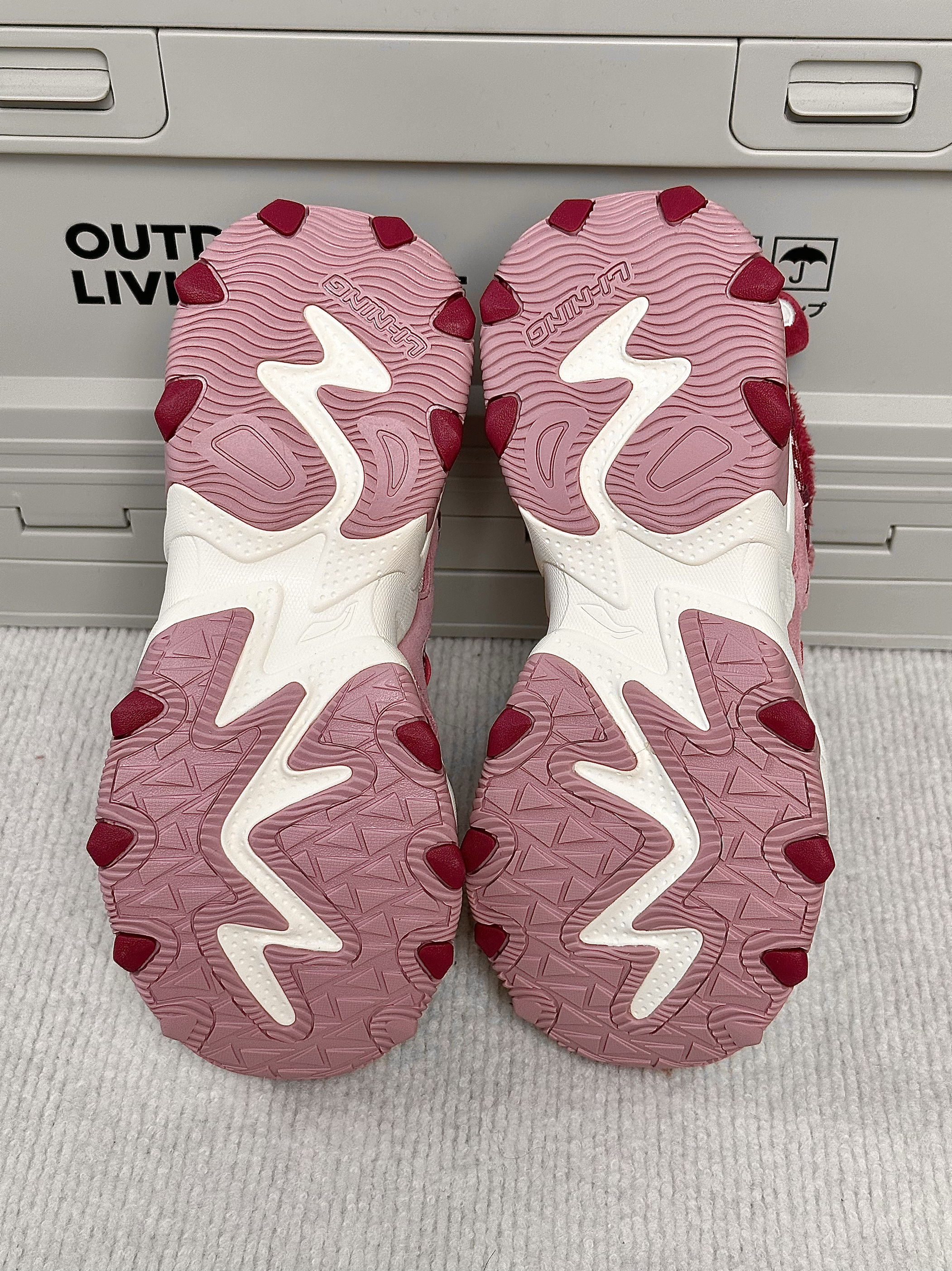 草莓熊✖️李宁｜软糯糯的猫爪鞋好阔爱❣️