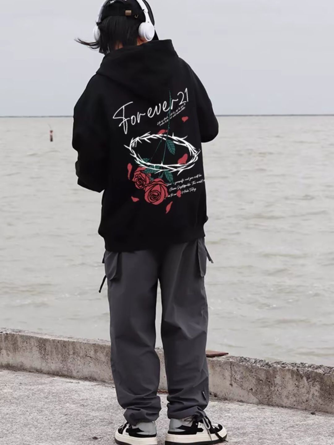 ✨超美式复古连帽卫衣，让你一秒变潮人！💫