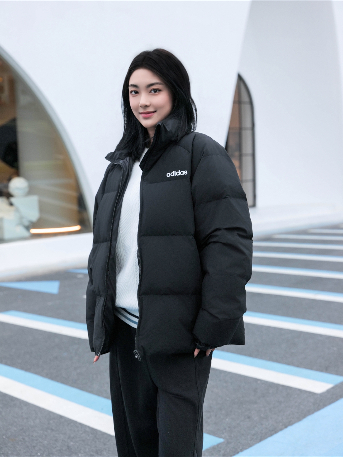 Adidas 基础不挑人款羽绒服