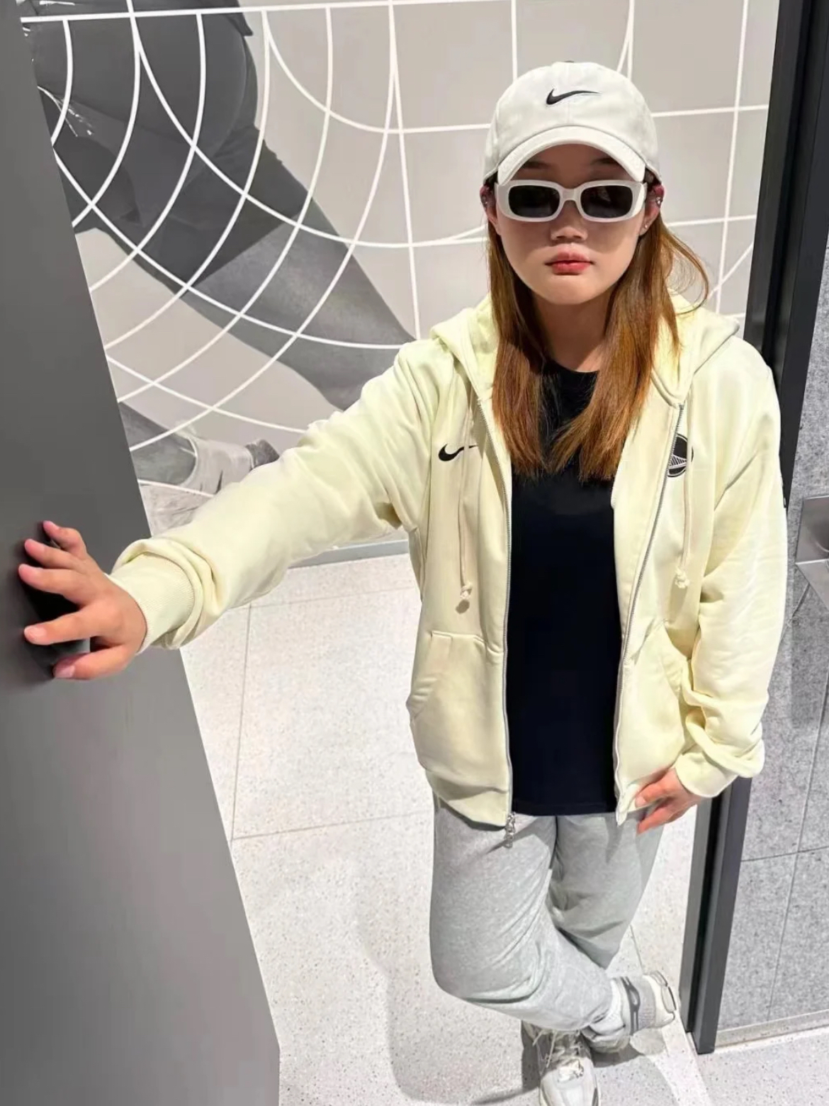 Nike 运动休闲风卫衣妥妥的神器