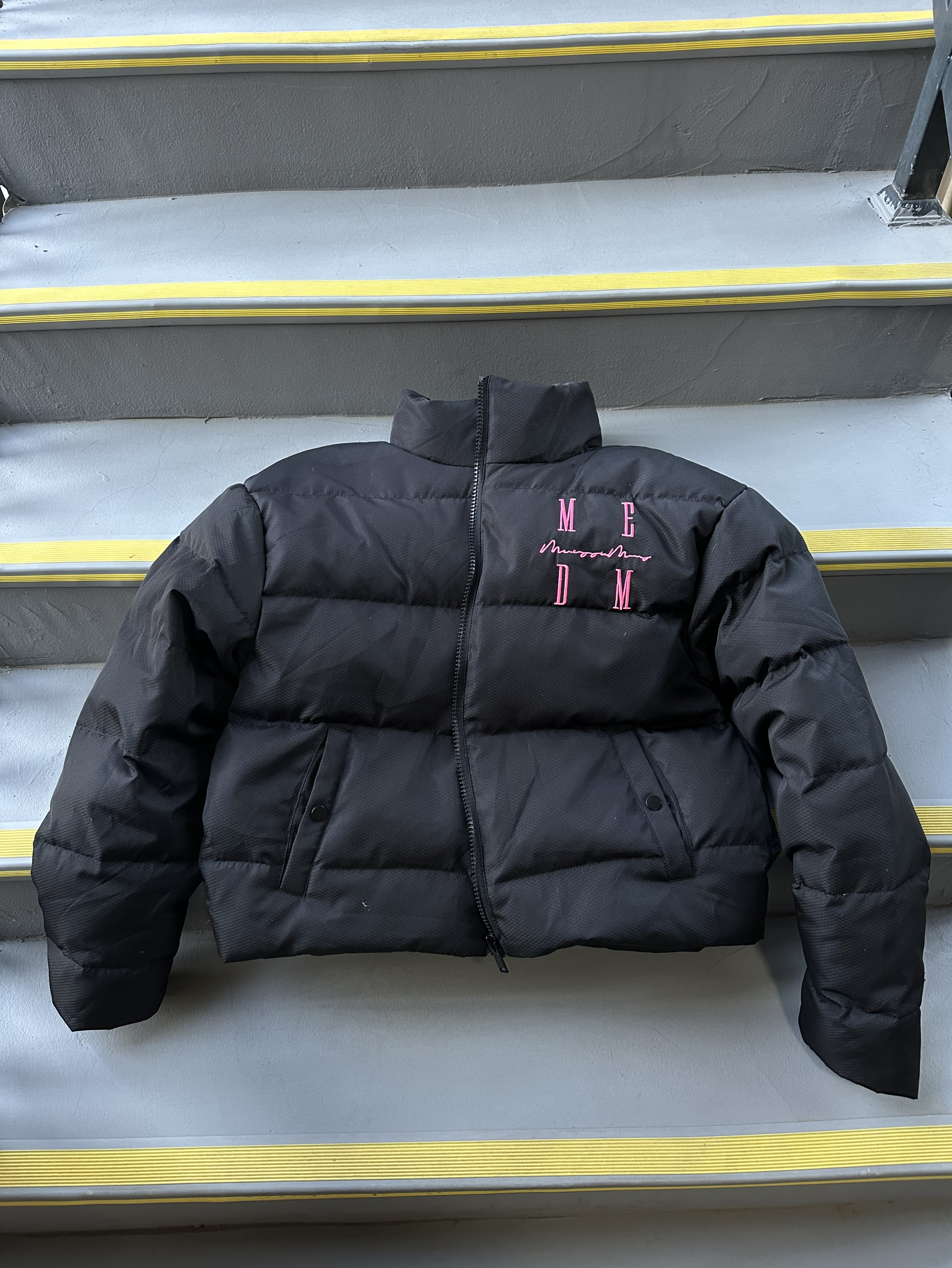 时髦精们都穿这件羽绒服