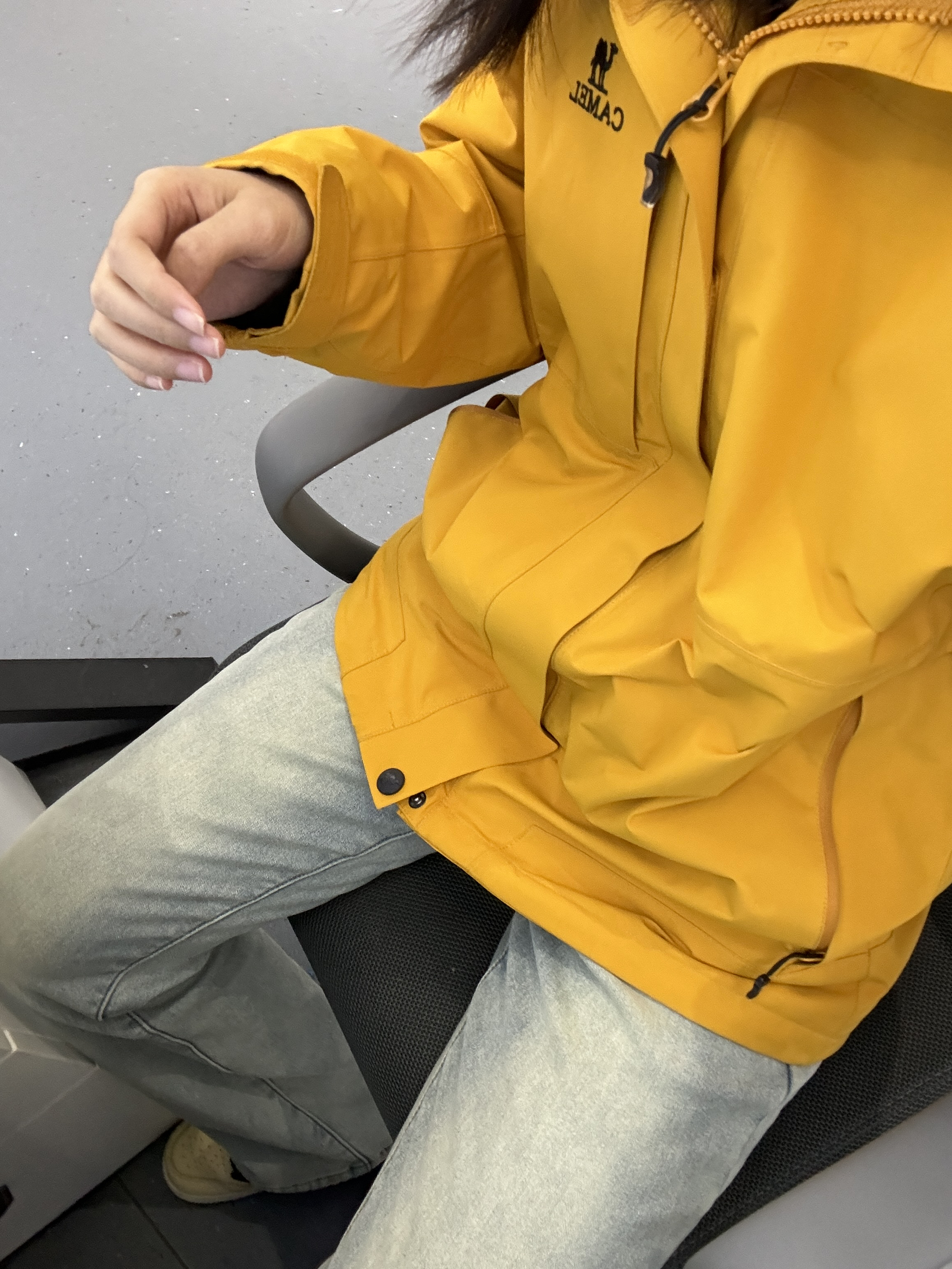 大学的骆驼比沙漠多，但他真的好穿啊