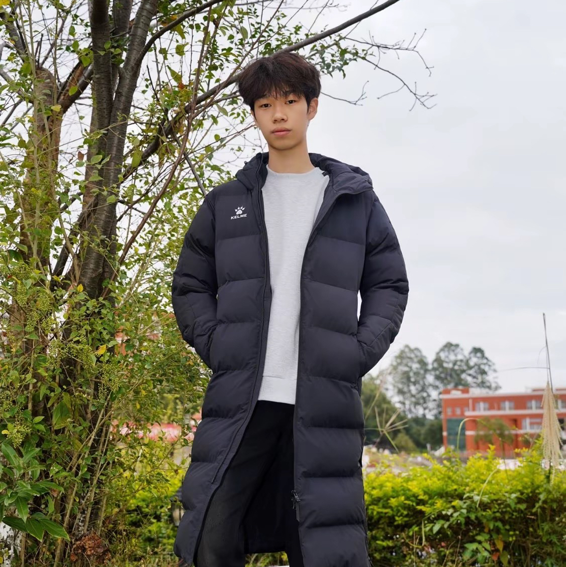 冬天一定要拥有一件长款棉服