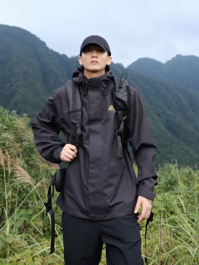 入秋LOOK | 安踏与我相约山顶