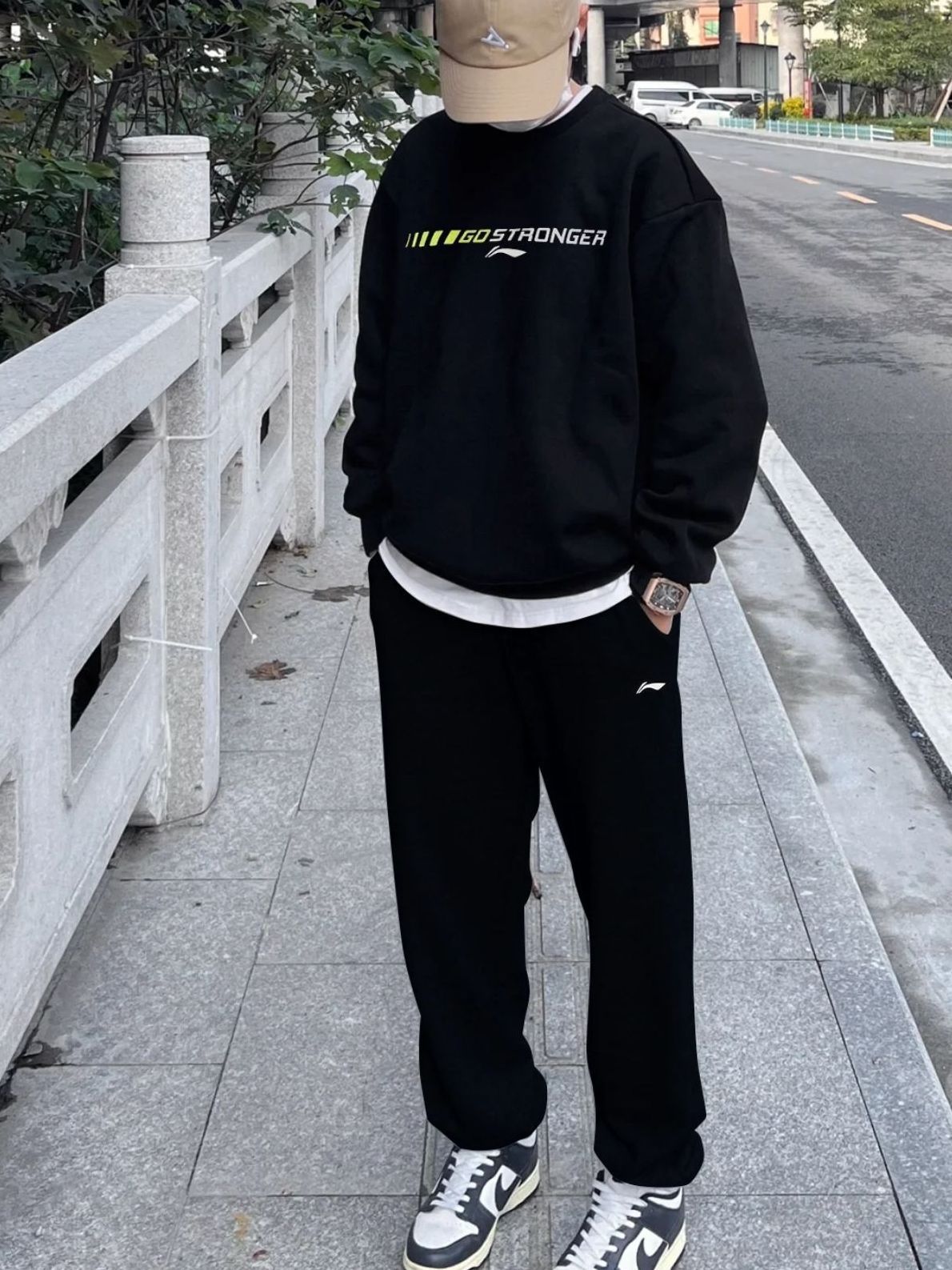 懒人穿搭|适合卫衣套装的季节