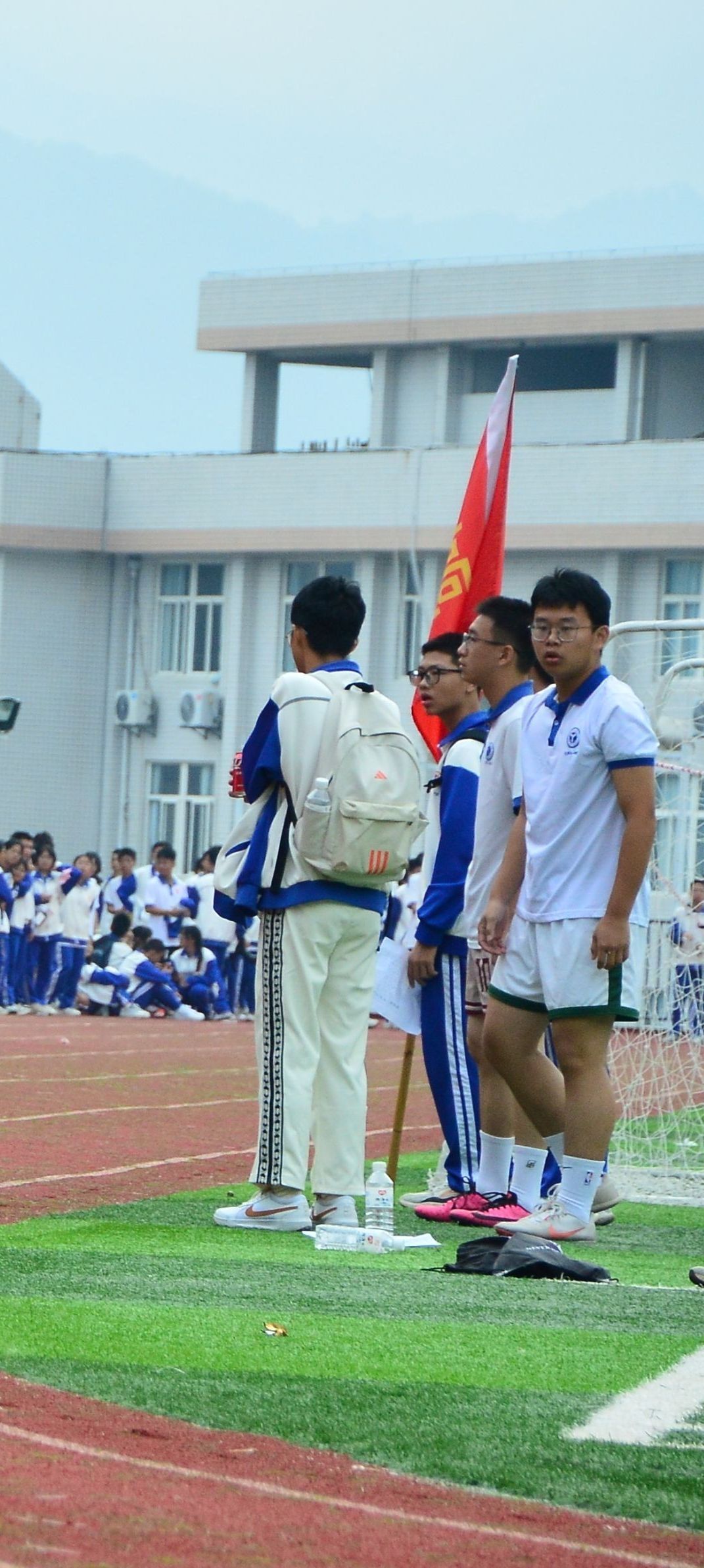 🧍♂️穿搭简介:
(鞋款上脚感受,穿搭