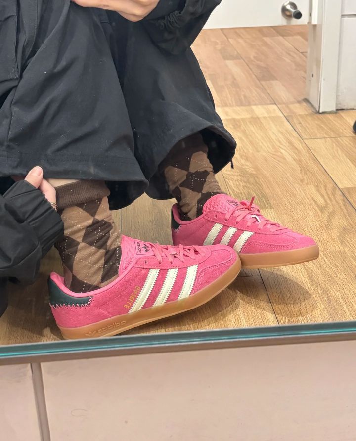 谁能拒绝Adidas草莓熊配色