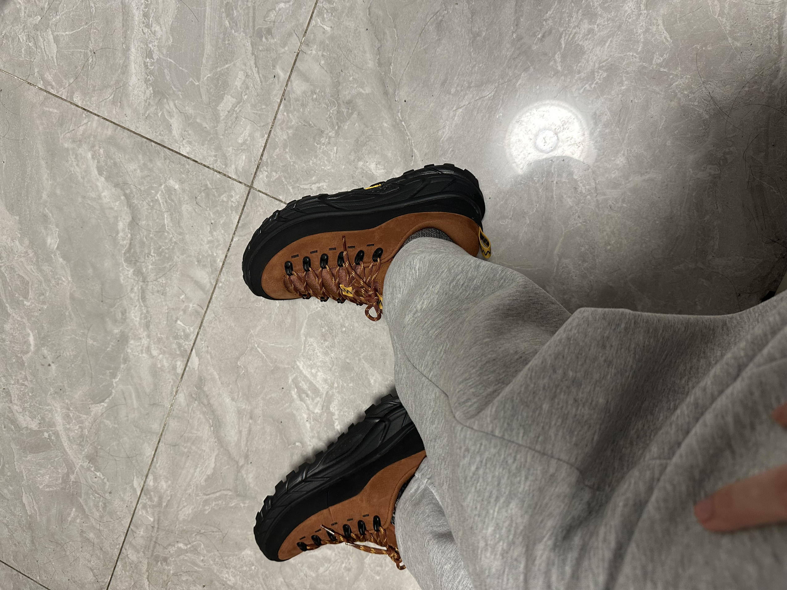 第一双hoka鞋
