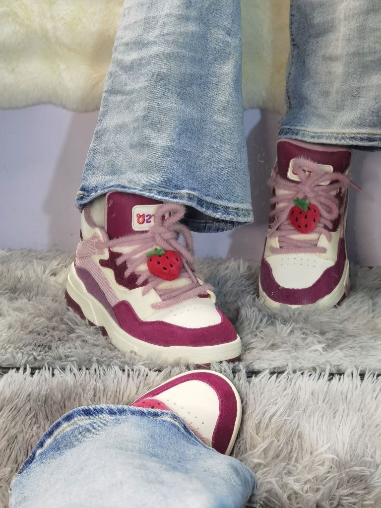 这双鞋好甜美🍓