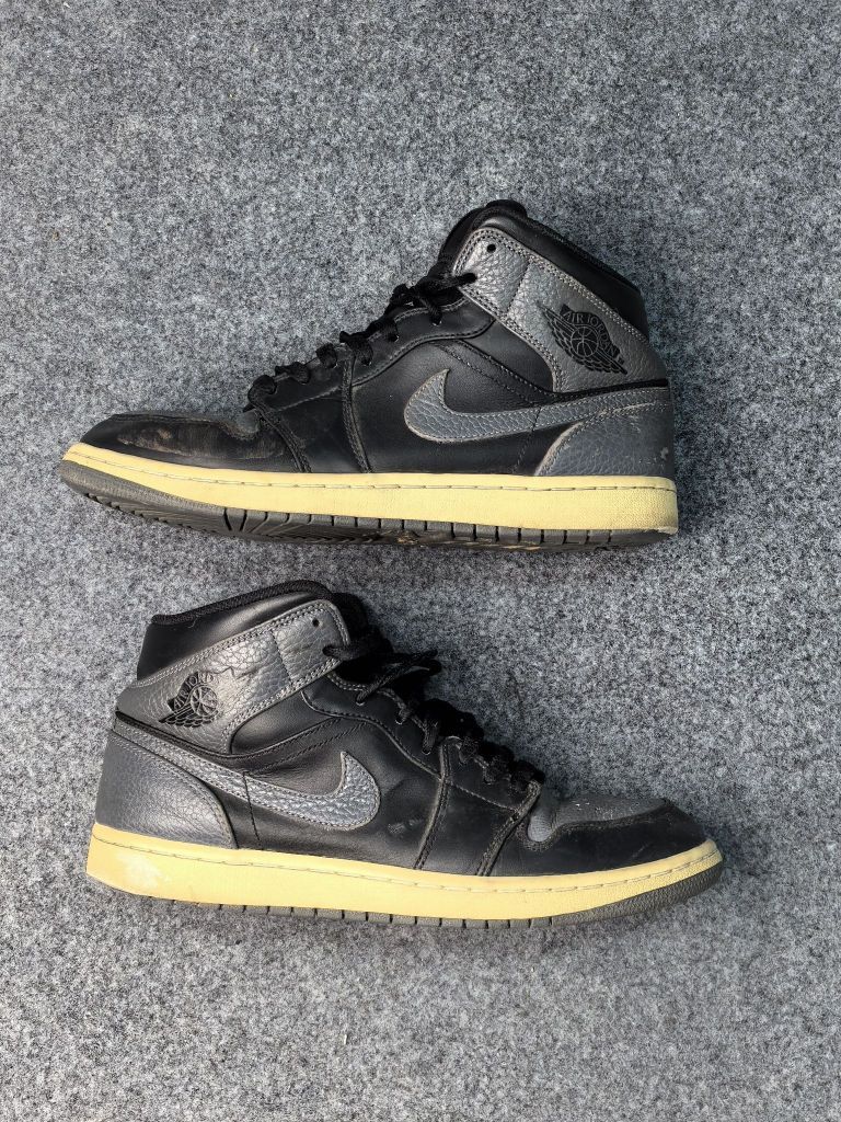 Jordan Air Jordan 1 Mid 中帮 复古篮球鞋 男款 黑深灰