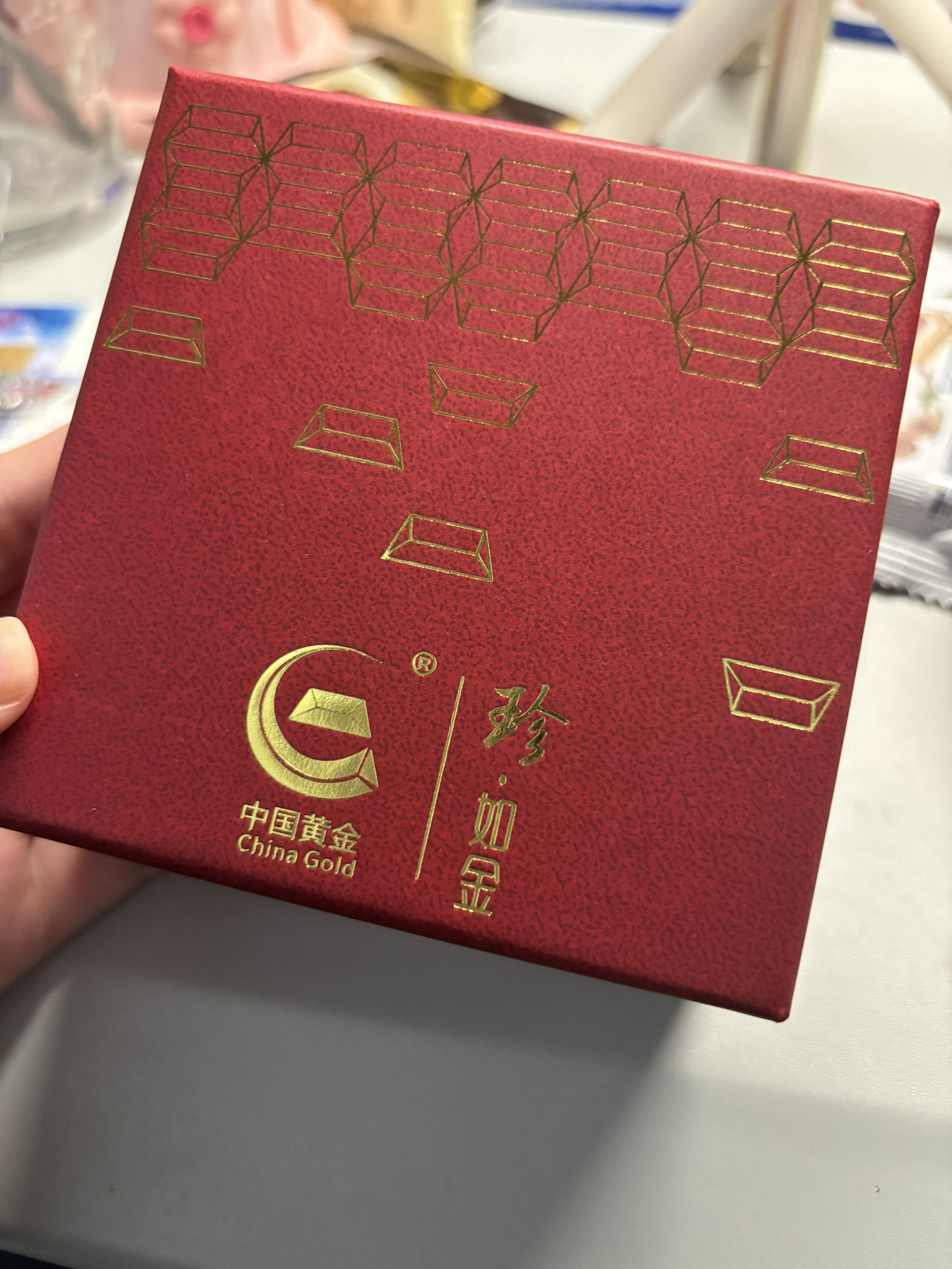 非常好看，和闺蜜一起带也非常的合适呀，也