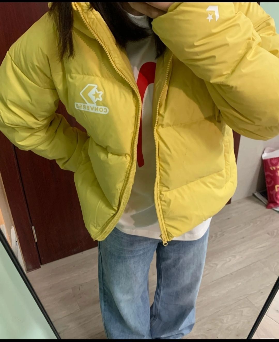 或许黄色匡威也🉑
