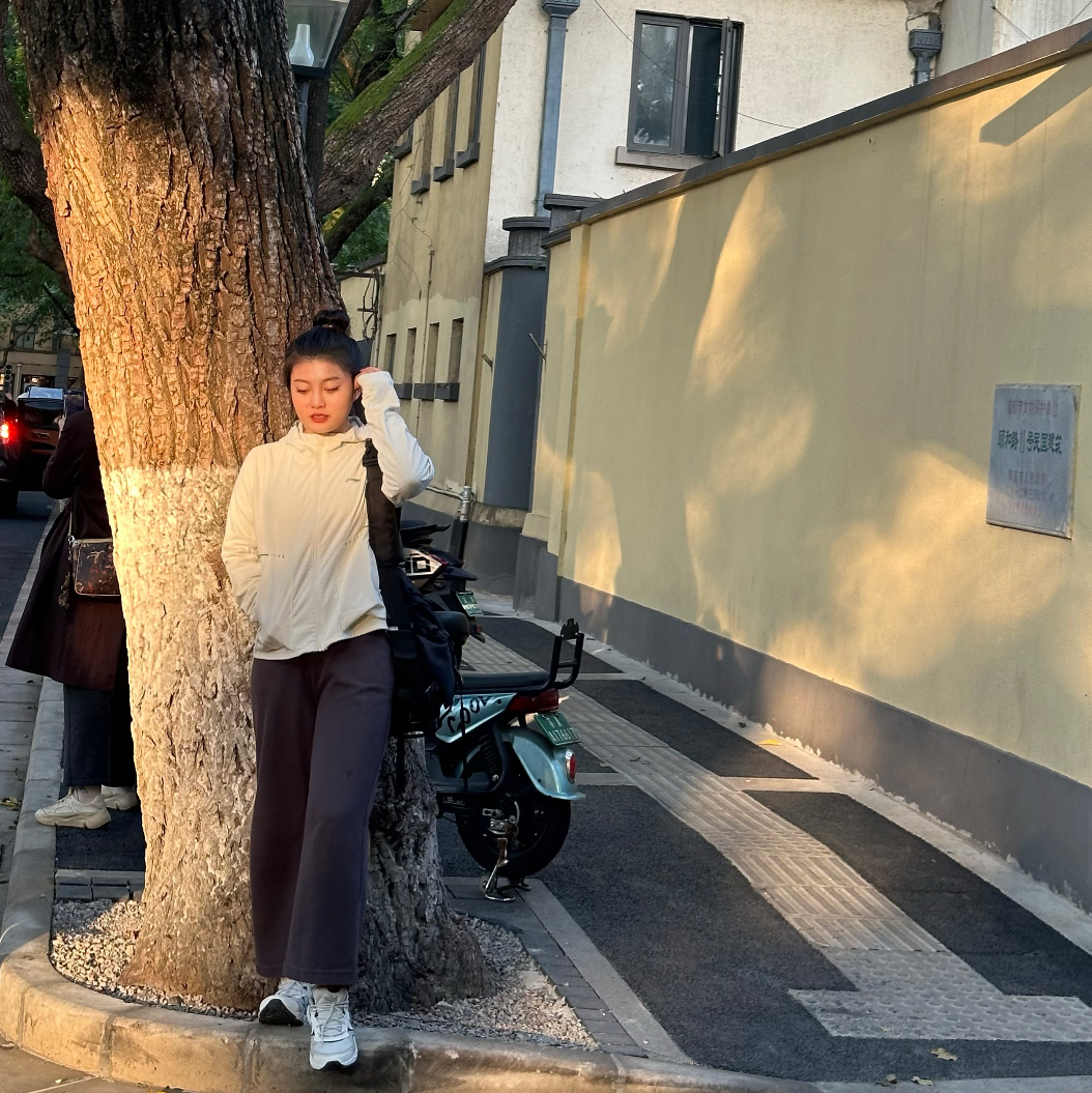 这件夹克让你燃爆街头！🏃‍♂️💨
