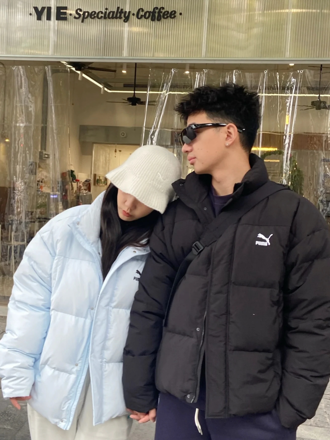 冬日里的时尚密码，就藏在这件黑色羽绒服里！🧥