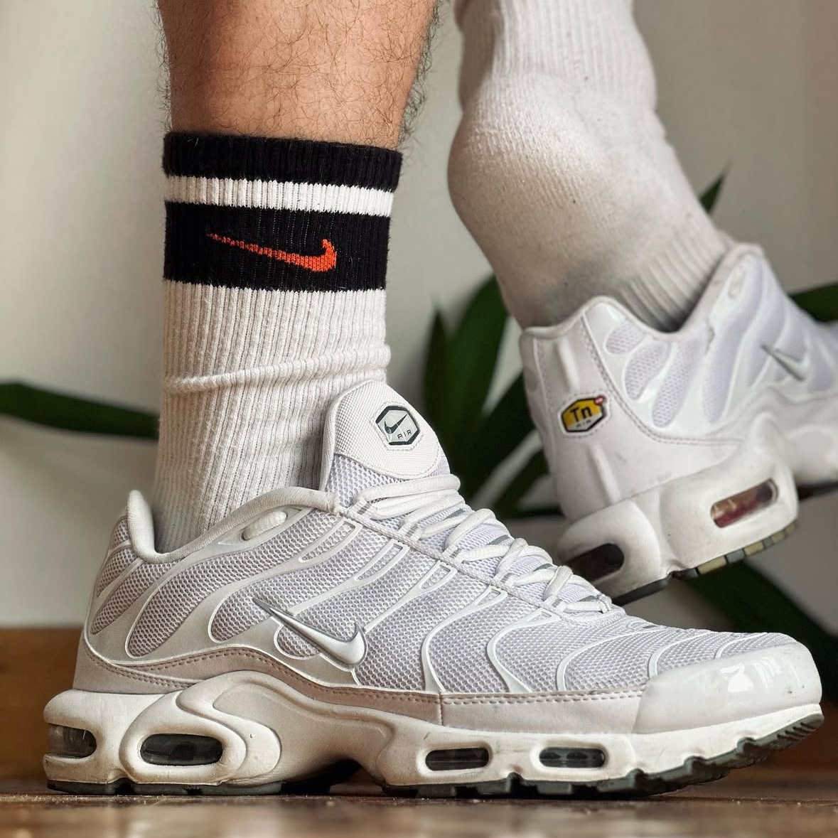 今日穿搭分享,白鞋白袜上的点缀