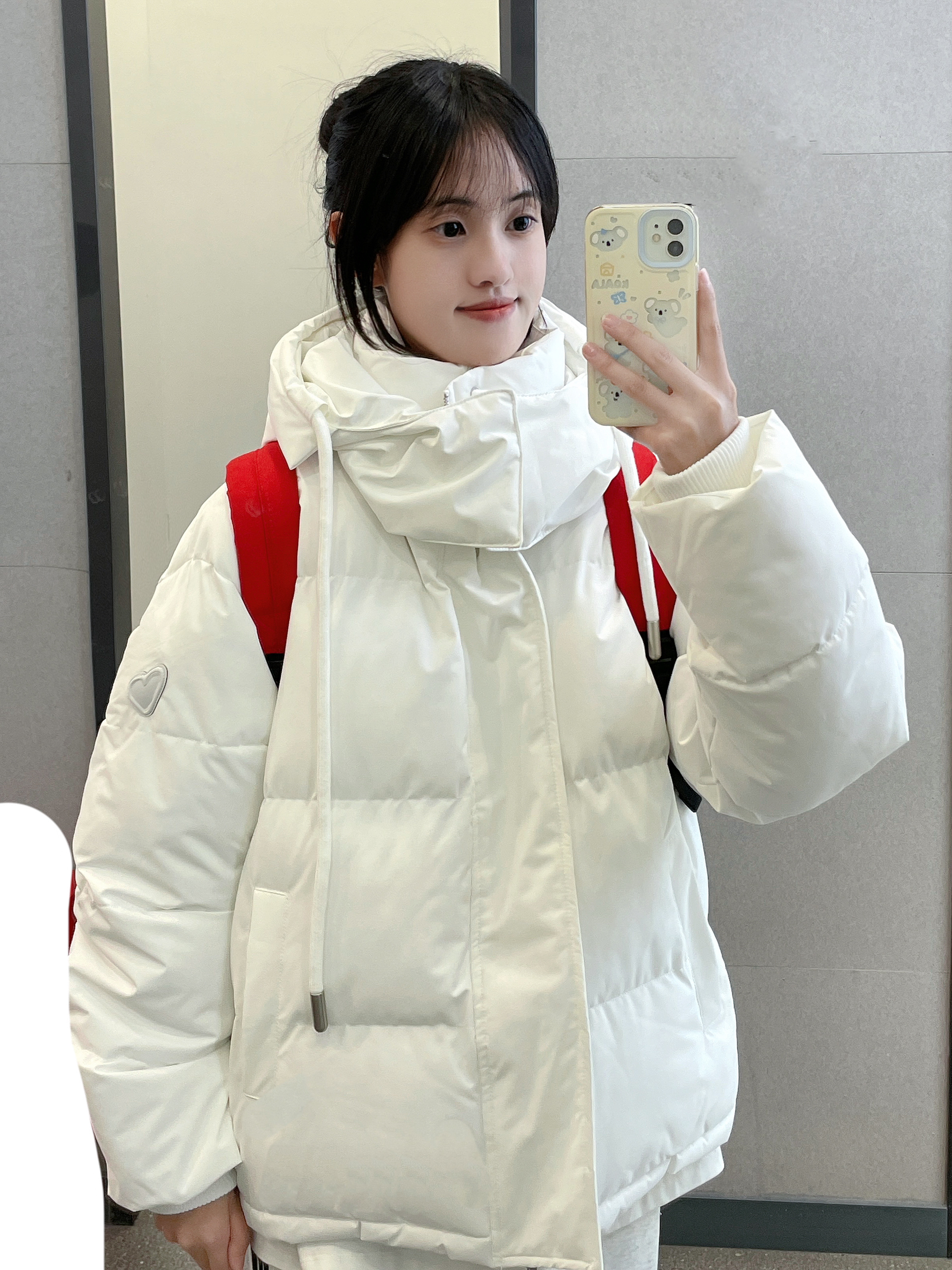 白色羽绒服好喜欢！
