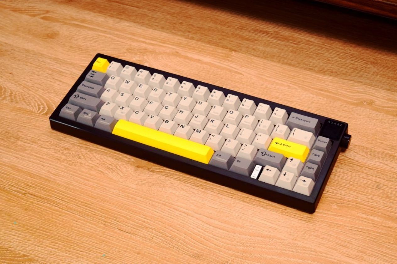彩屏+旋钮创新设计,黑爵AK650开启机械键盘新玩法!