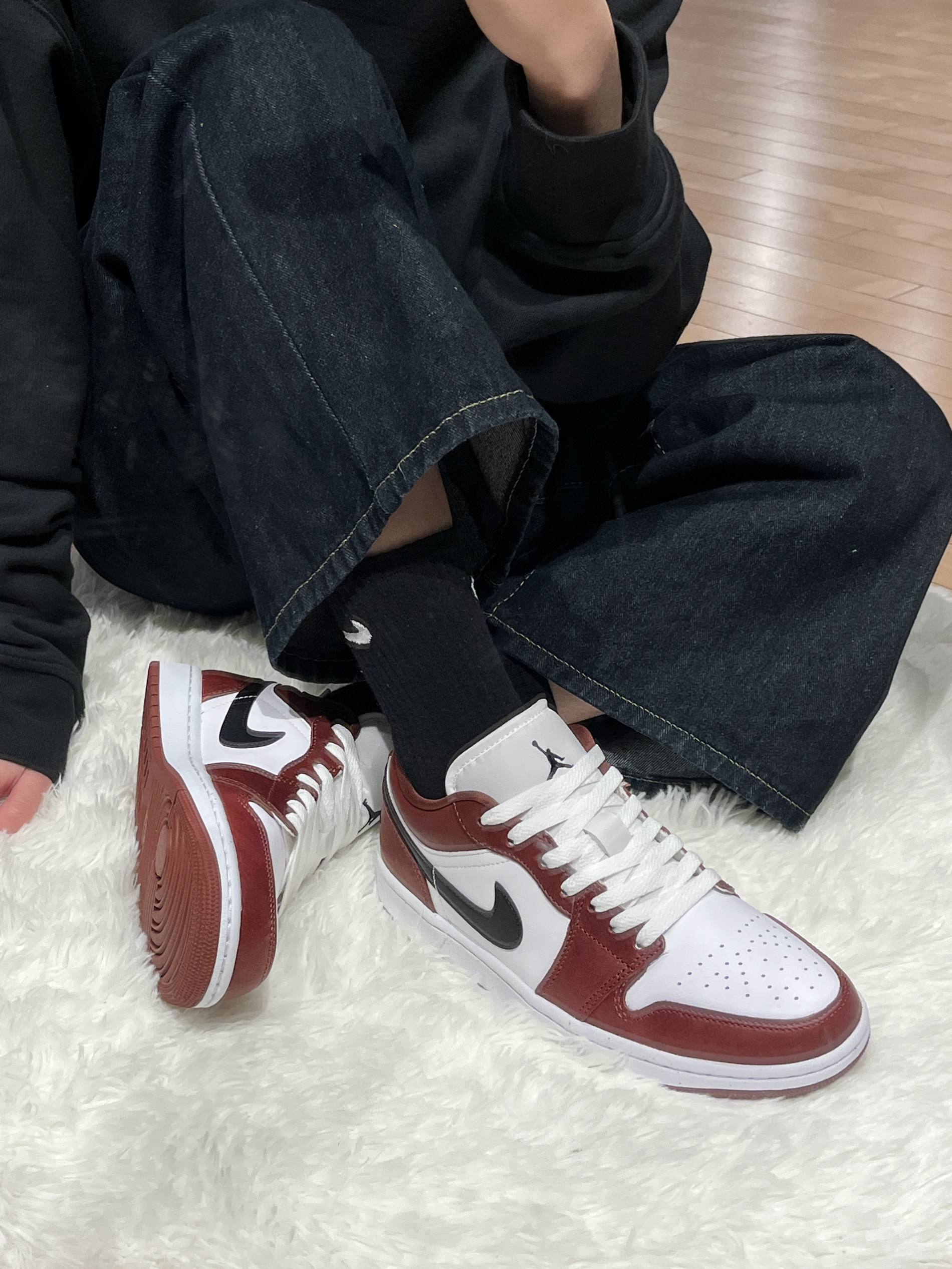 AJ1 矮帮古铜白，简洁亮眼！

古铜色