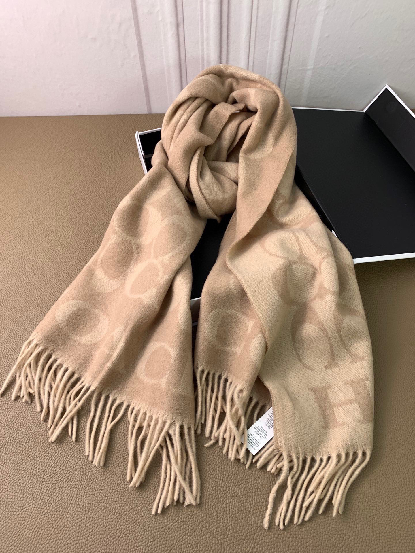 围巾简直是秋冬氛围感的神！！！