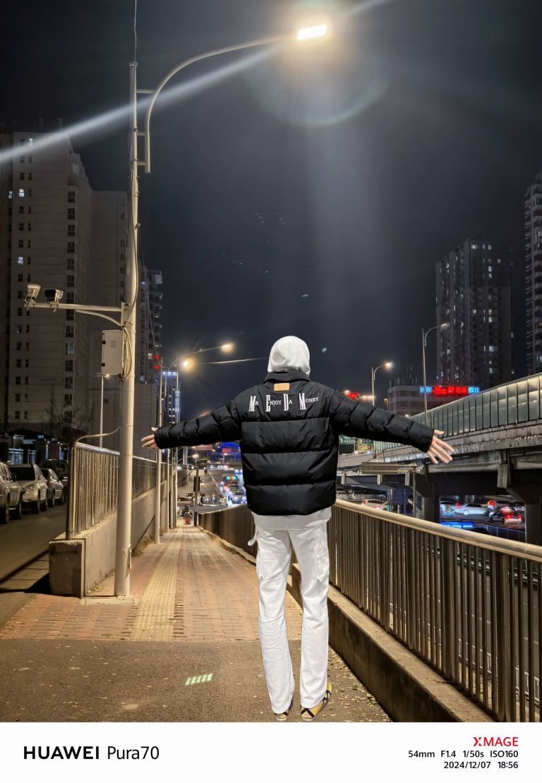 不好意思  帅是一种感觉
不帅的我不拍不