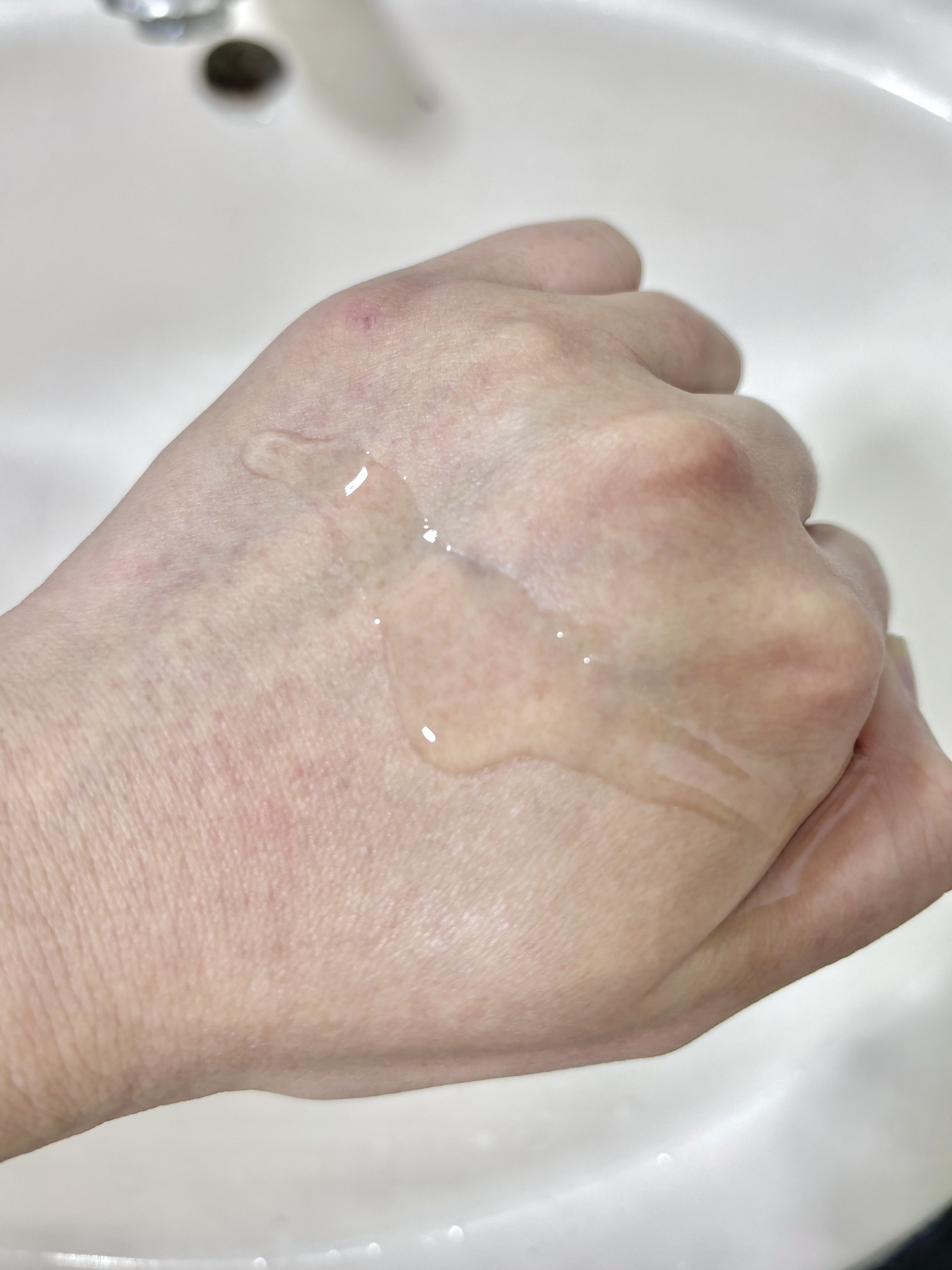 海蓝之谜精粹水的正确使用方法