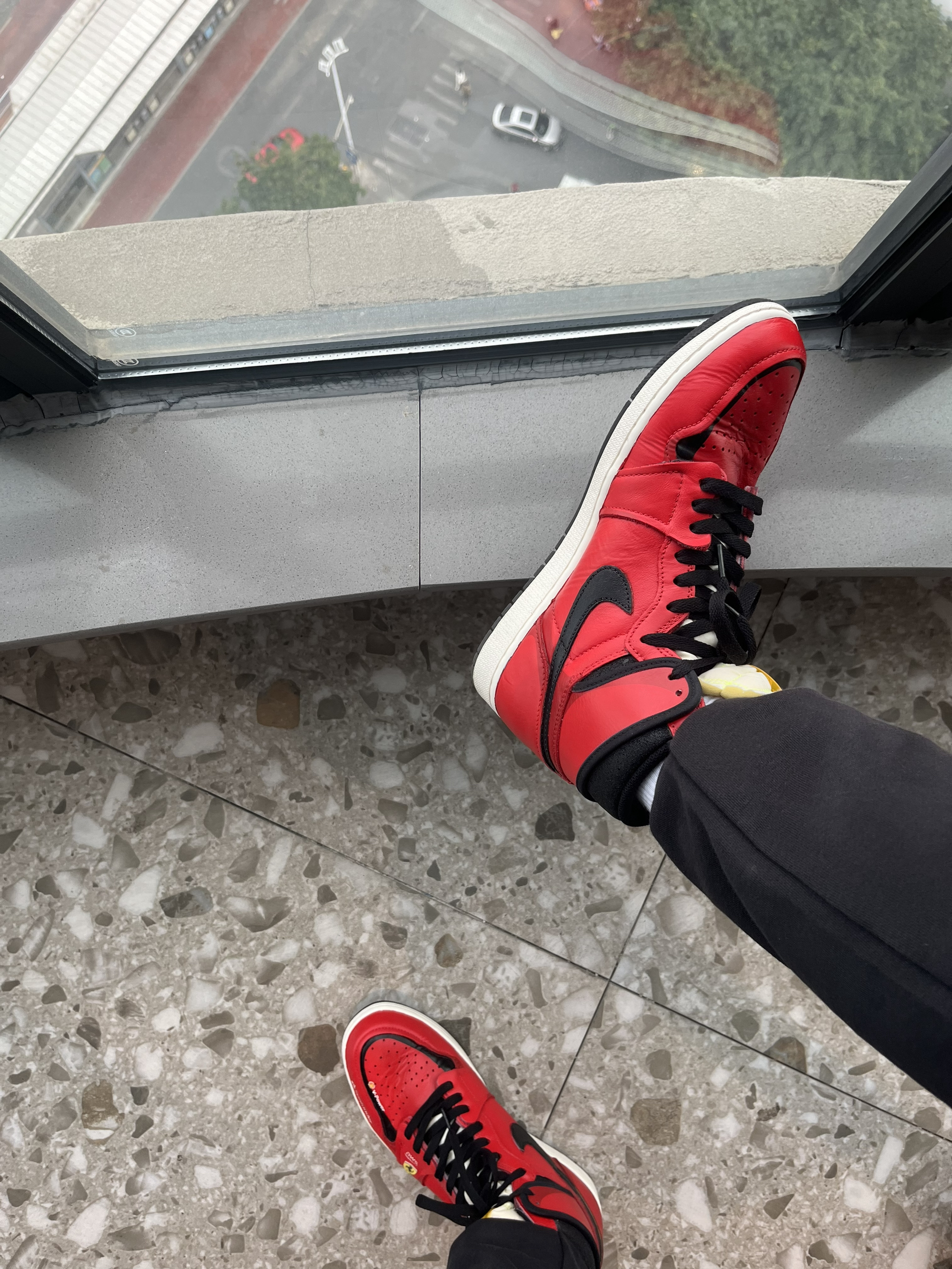 Air Jordan 1 定制款 减震耐磨 透气 包裹性 平跟 复古 潮流简约 学院风 板鞋 赛道英