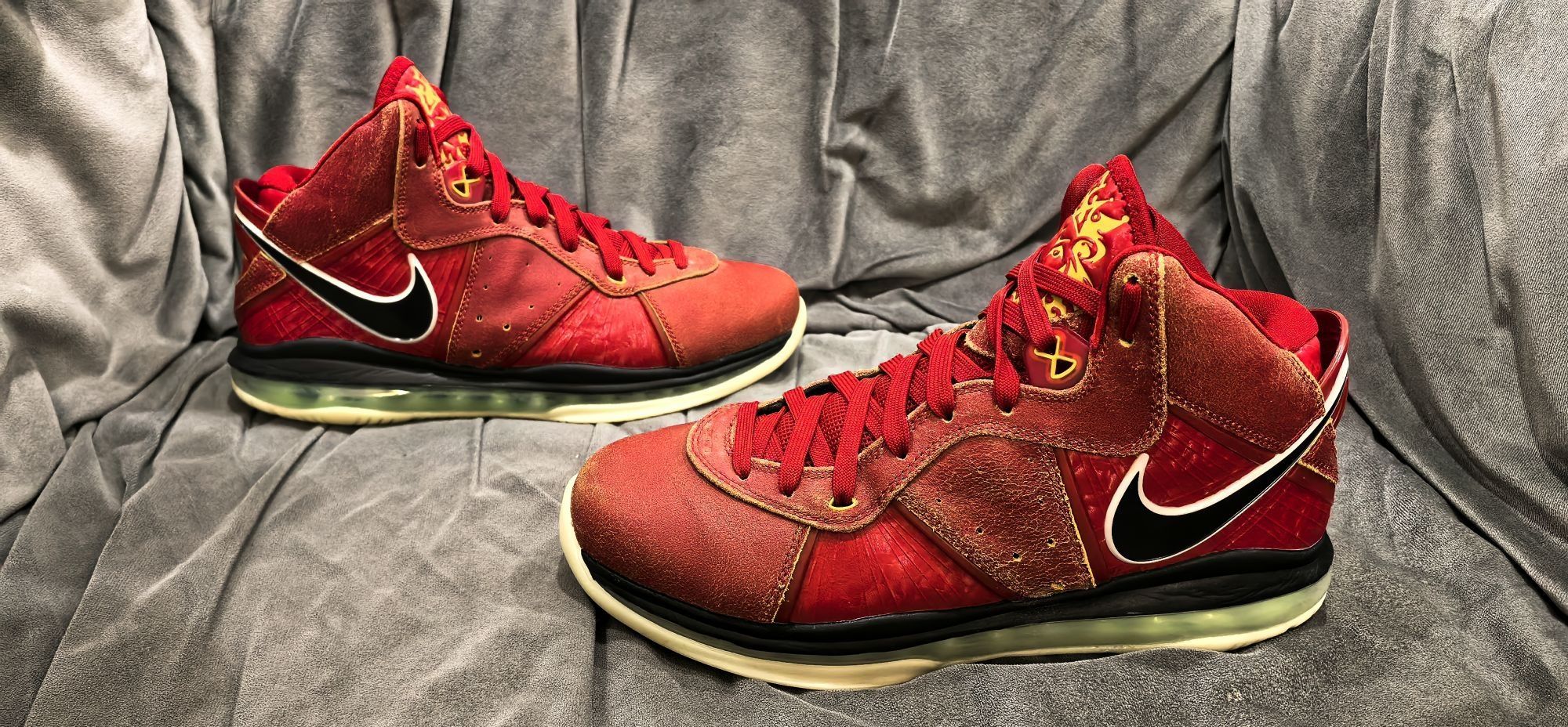 Nike LBJ8 紫禁城