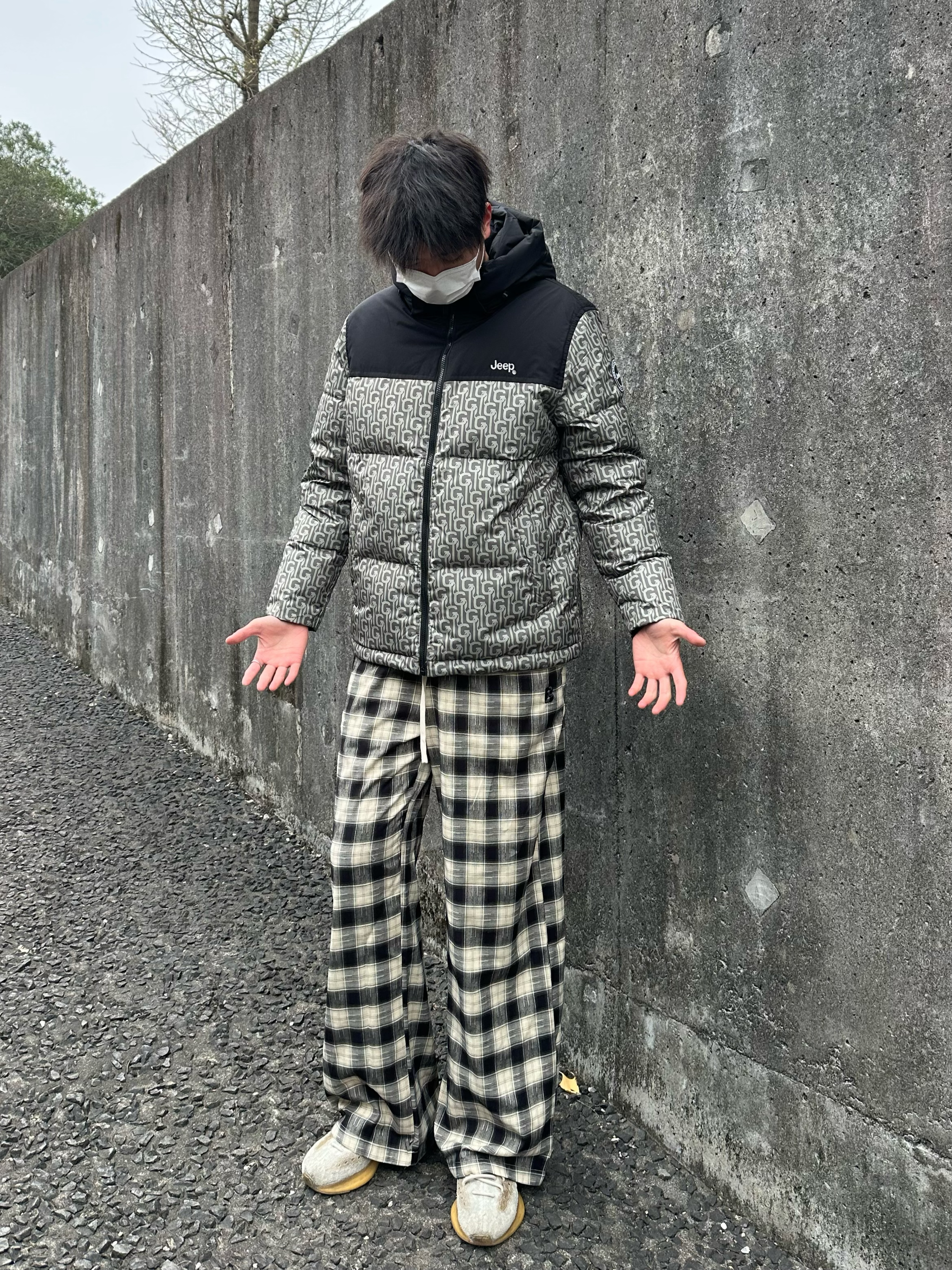 我也不造啊睡醒就是这件羽绒服