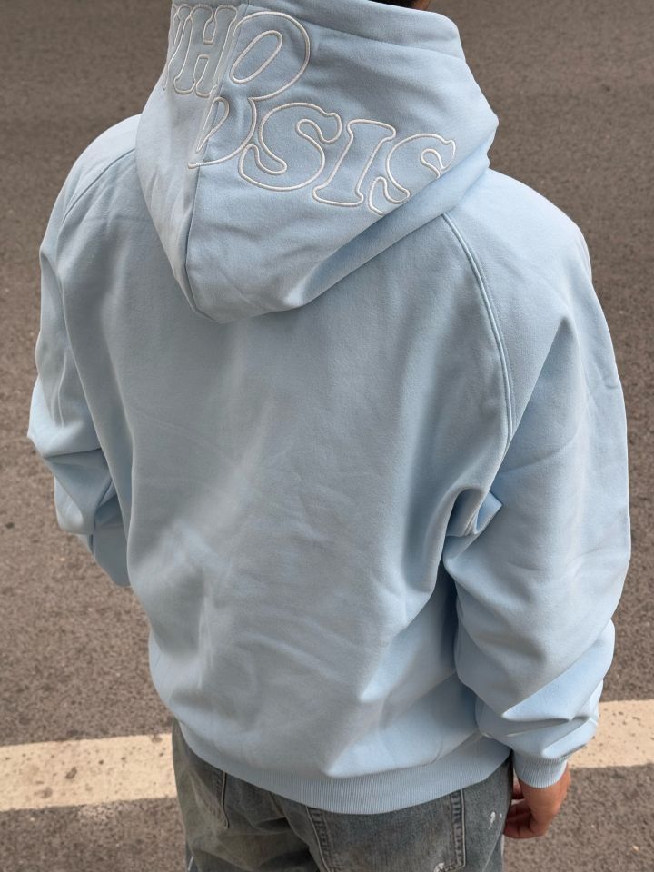 baby blue色的卫衣真的好显白‼️