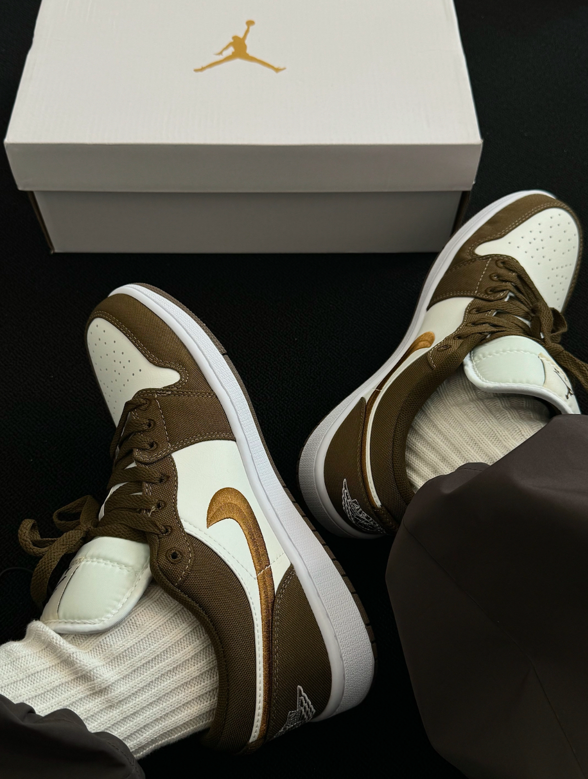 👟Air Jordan 1 low se "light olive"女款，超酷浅橄榄色来袭！