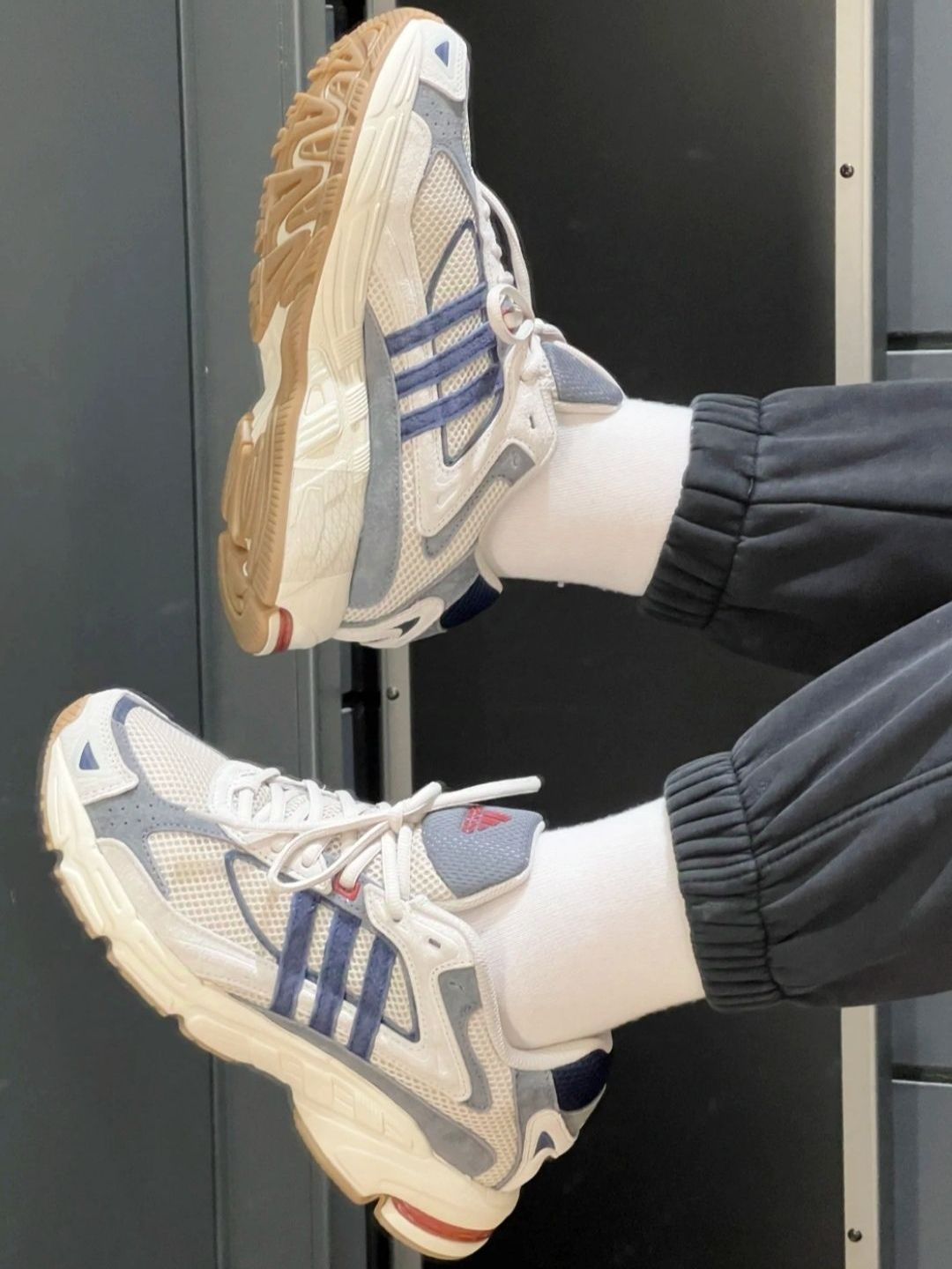 低调又耐看的老爹鞋被硬控了adidas！
