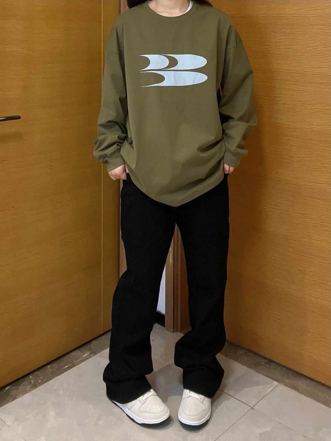 今天穿这一套也太帅了吧！