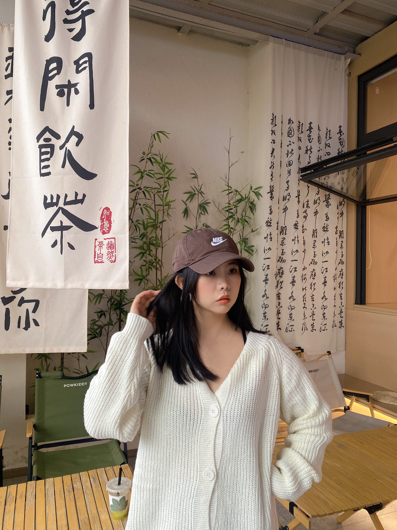 请把Nike棕鸭舌帽焊在我头上