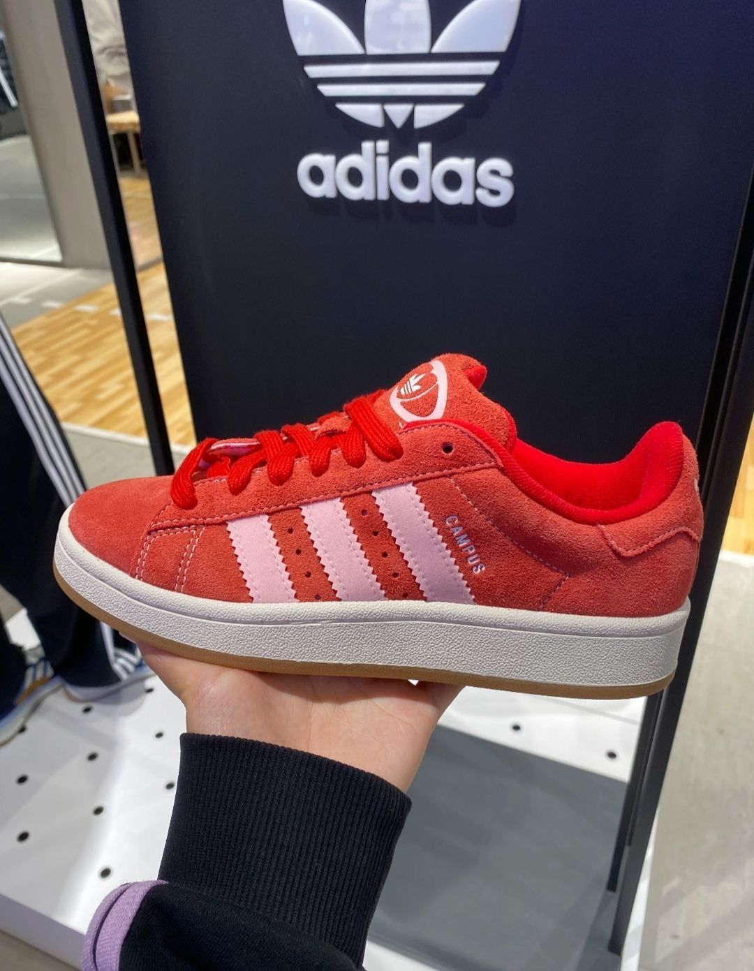 👟 Adidas Forum：时尚与活力的完美结合✨