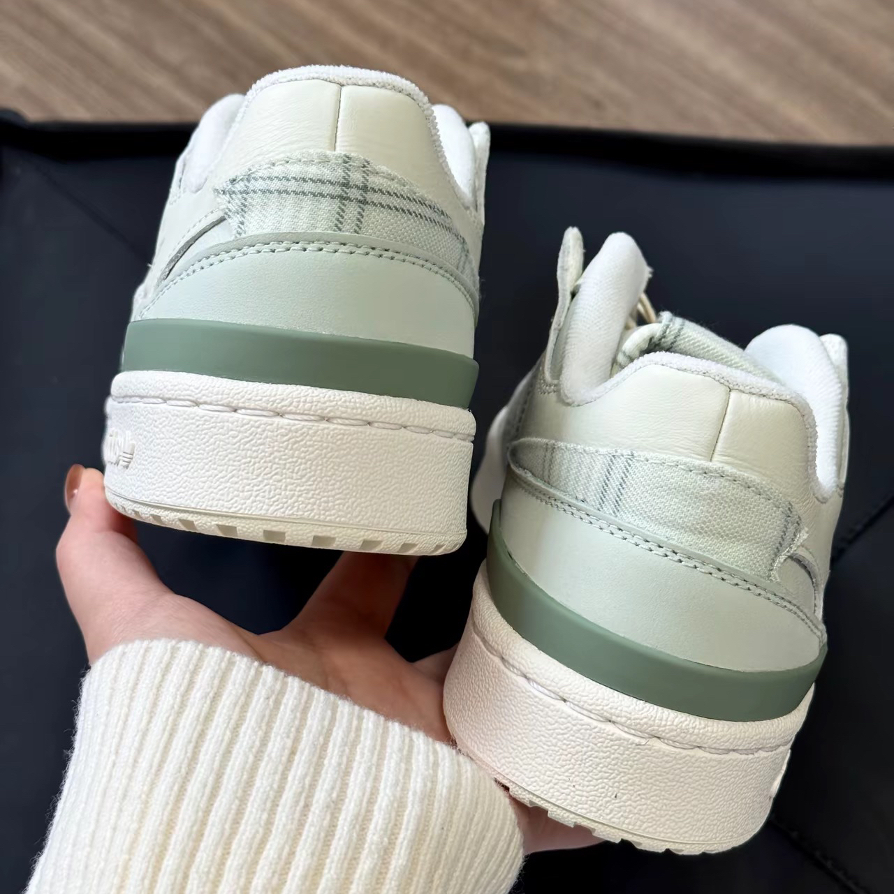 🥹🥹🥹小众阿迪好耐看~茉莉奶绿搭配韩系毛衣太绝了！