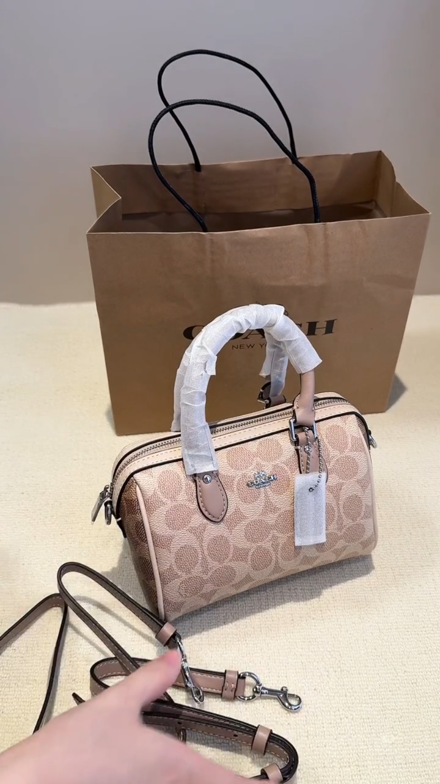 天呀！蔻驰波士顿包包也太好看了吧
