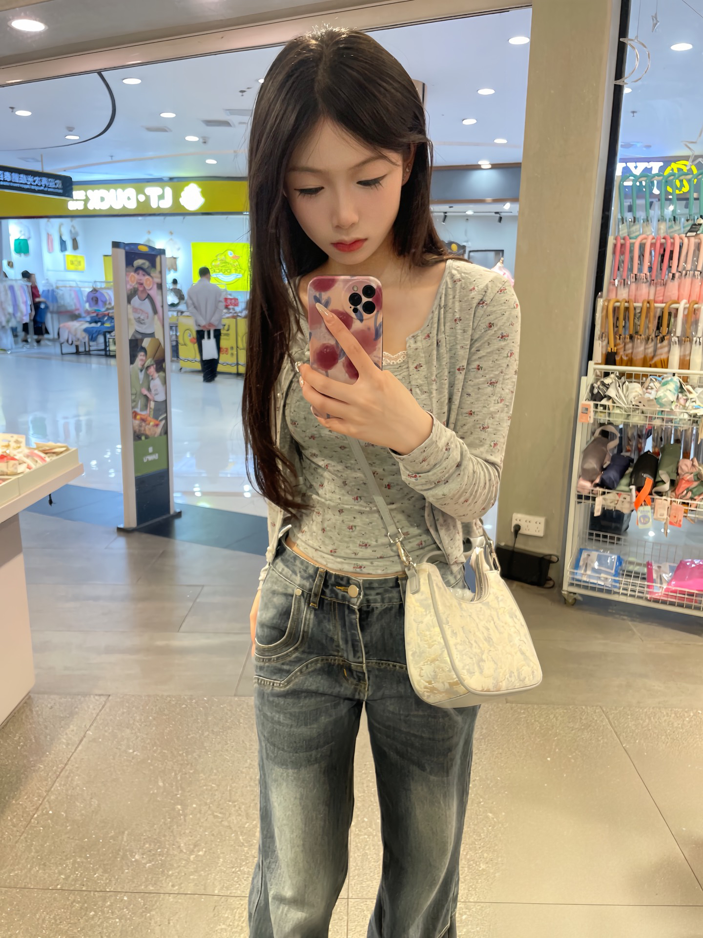 新买的包包 真好看