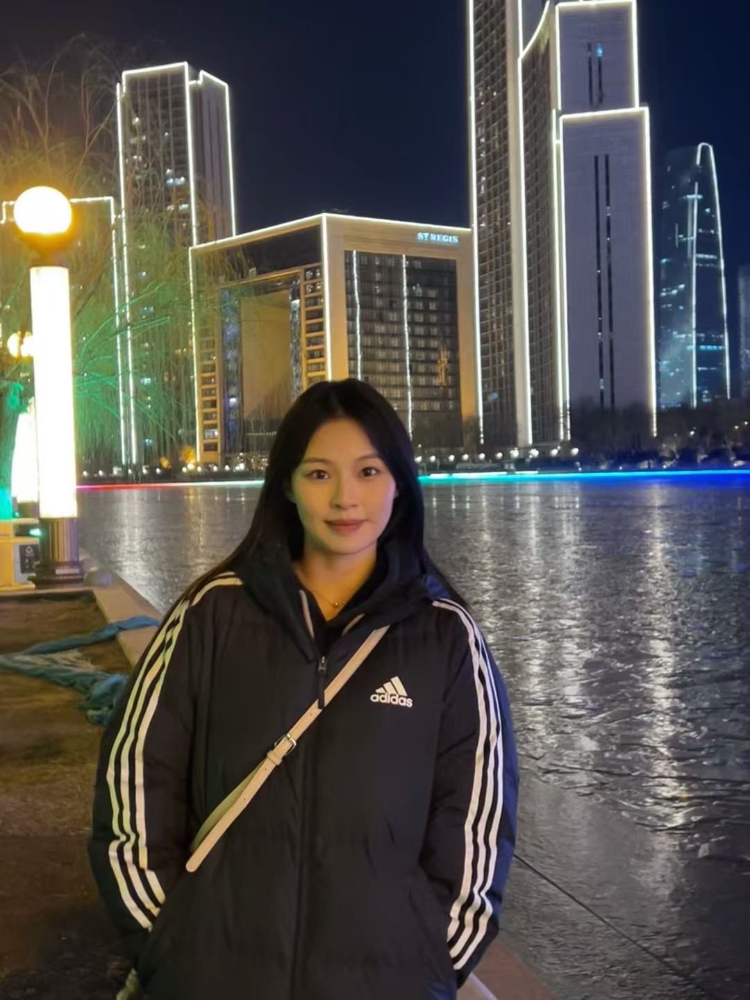 嗨～