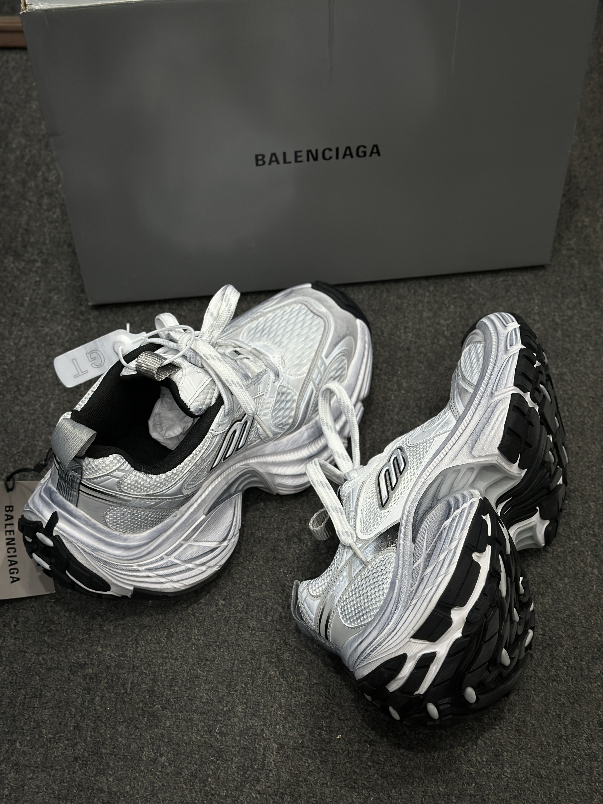 👟分享～巴黎世家10XL