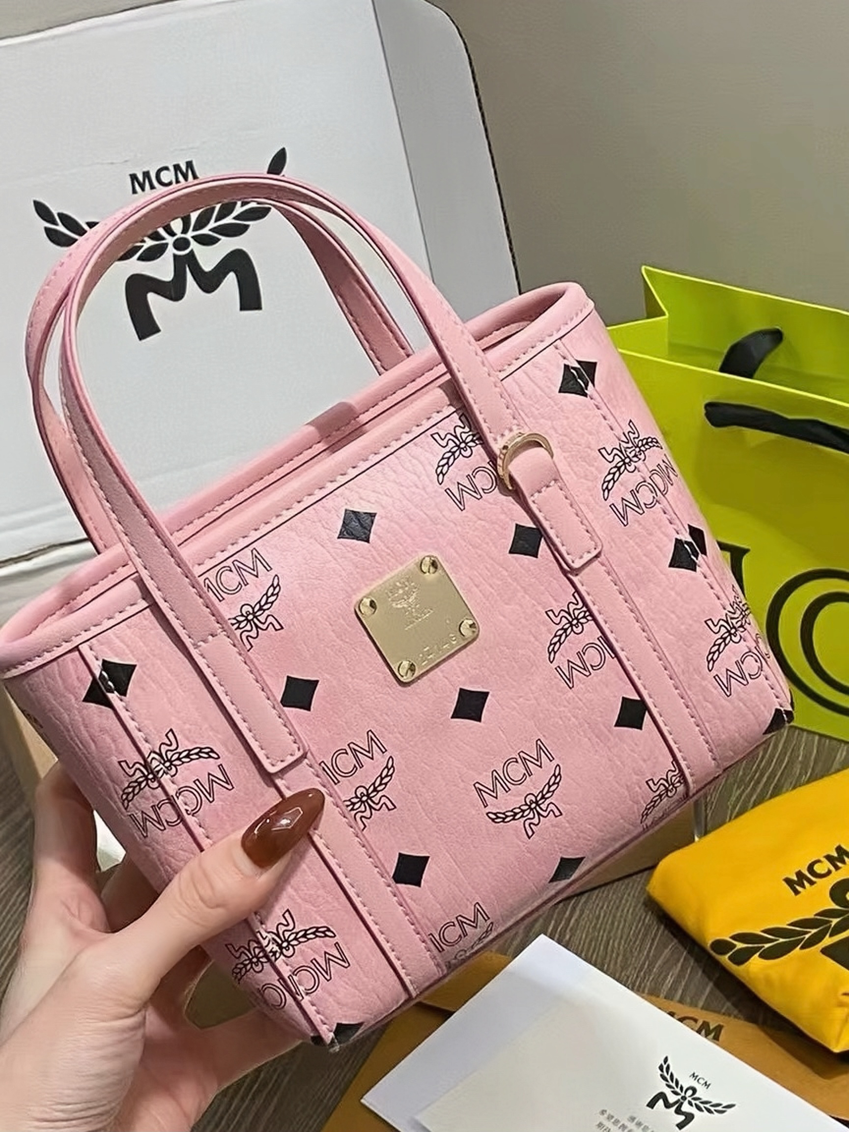 真的拒绝不了粉嫩嫩MCM菜篮子！